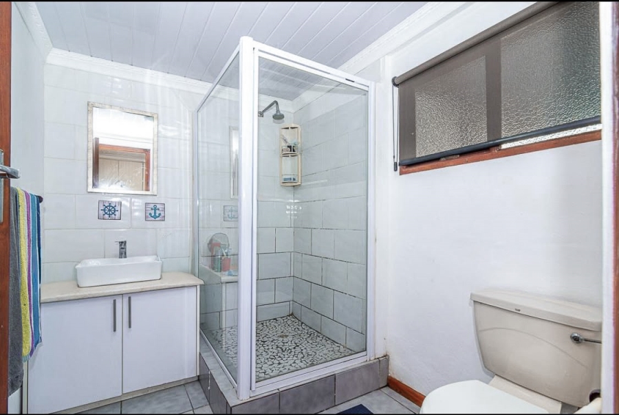 7 Bedroom Property for Sale in Kleinbaai Western Cape